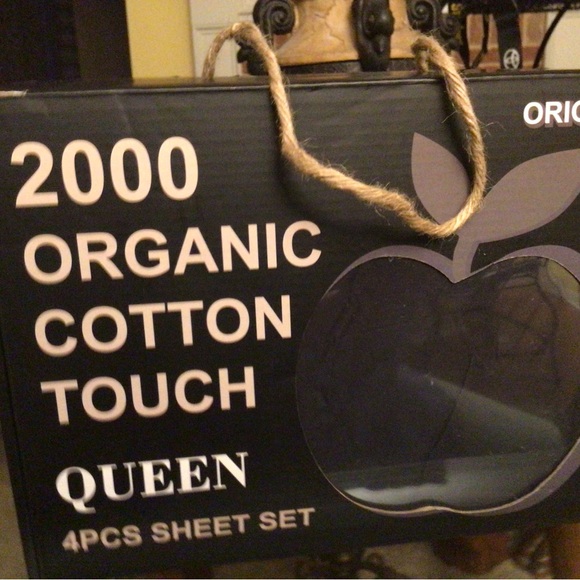 Organic Basics Other - Organic Basics Black and White 2000 Organic Cotton Touch Queen 4pc Sheet Set